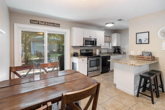 5904 Grotto Ave, Pensacola, FL 32507