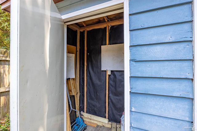 5904 Grotto Ave, Pensacola, FL 32507