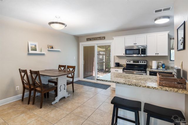 5904 Grotto Ave, Pensacola, FL 32507