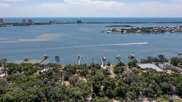 5904 Grotto Ave, Pensacola, FL 32507