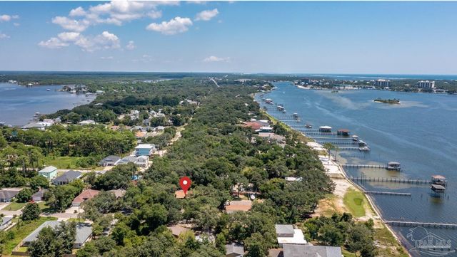 5904 Grotto Ave, Pensacola, FL 32507