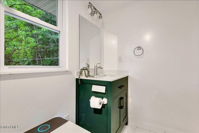 832 Nys Rt 29, Saratoga, NY 12866