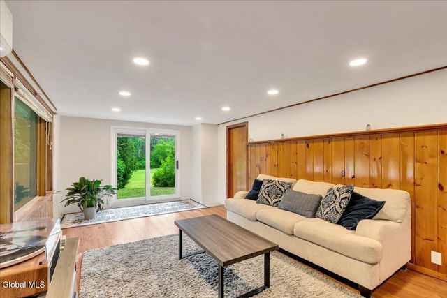 832 Nys Rt 29, Saratoga, NY 12866