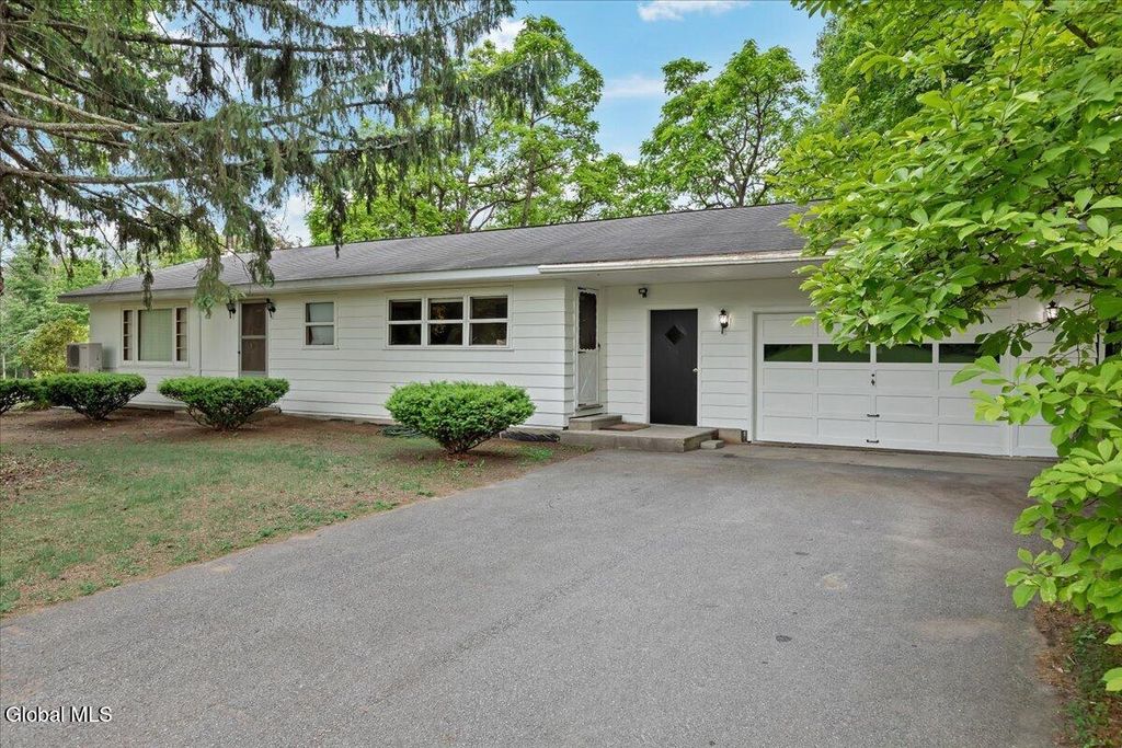 832 Nys Rt 29, Saratoga, NY 12866