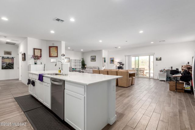 5568 W Summer Vw Drive, Marana, AZ 85658