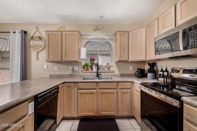 15231 W MELISSA Lane, Surprise, AZ 85374