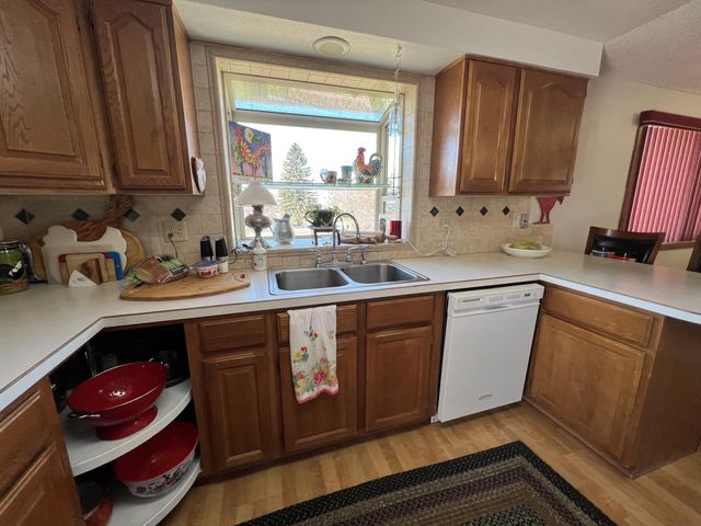 7575 Cannon Avenue, Klamath Falls, OR 97603