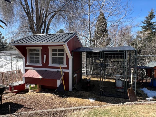7575 Cannon Avenue, Klamath Falls, OR 97603
