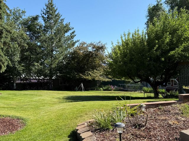 7575 Cannon Avenue, Klamath Falls, OR 97603