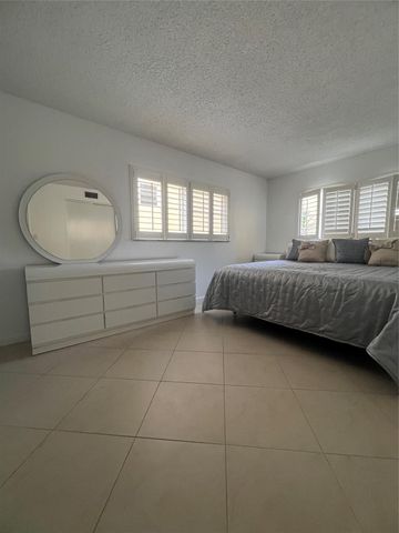 2615 NE 3rd Court 213, Boynton Beach, FL 33435