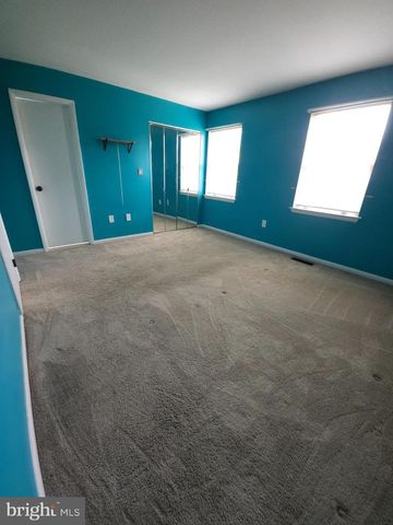 104 LAUREL CT, Quakertown, PA 18951