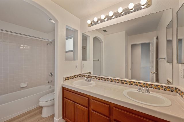 5325 Dasco Way, Sacramento, CA 95835