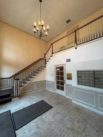 715 Astor Lane 201, Wheeling, IL 60090