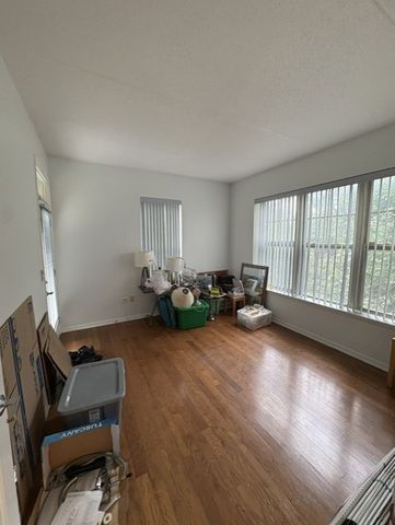 715 Astor Lane 201, Wheeling, IL 60090