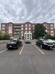 715 Astor Lane 201, Wheeling, IL 60090