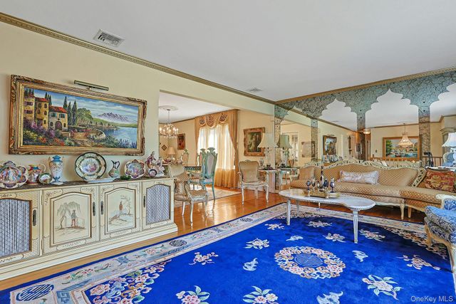 635 Gilbert Avenue, Pearl River, NY 10965
