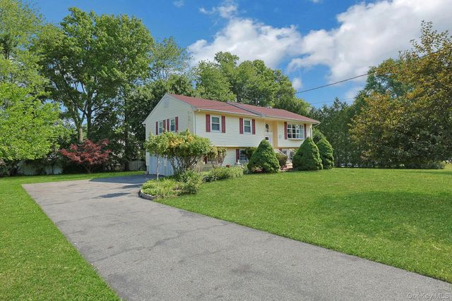 635 Gilbert Avenue, Pearl River, NY 10965