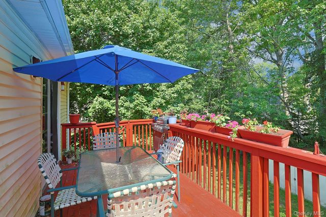 635 Gilbert Avenue, Pearl River, NY 10965