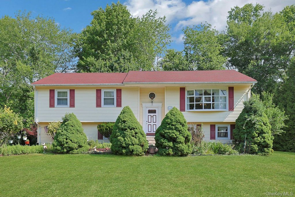635 Gilbert Avenue, Pearl River, NY 10965