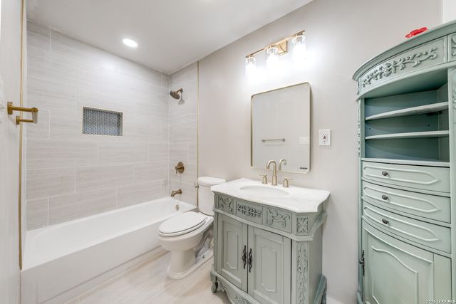 6415 Edinborough, San Antonio, TX 78238