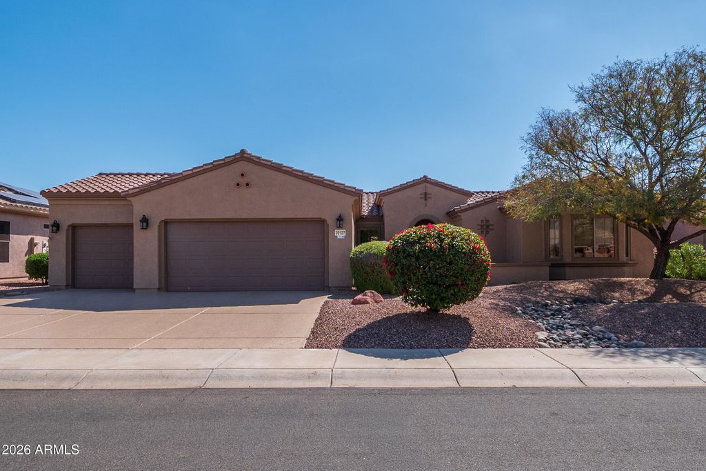 20127 N HORSE TRAIL Drive, Surprise, AZ 85374