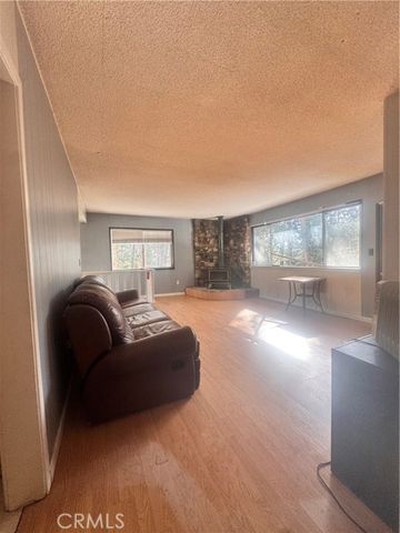 25286 North, Twin Peaks, CA 92391