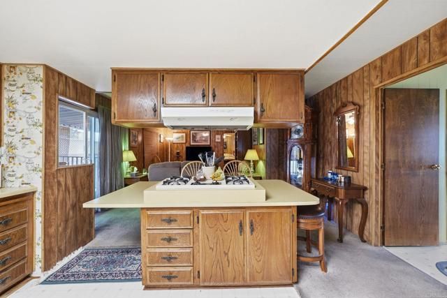 2130 Sunset Drive SPC 94, Vista, CA 92081