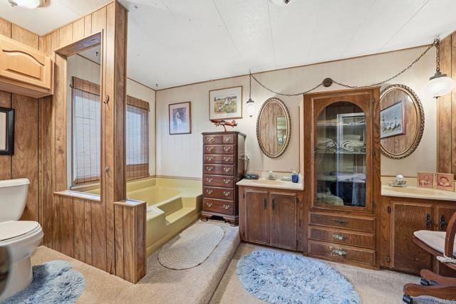 2130 Sunset Drive SPC 94, Vista, CA 92081