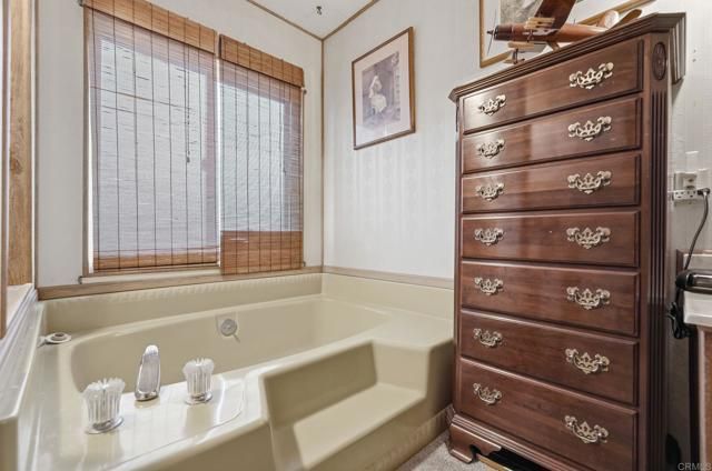 2130 Sunset Drive SPC 94, Vista, CA 92081