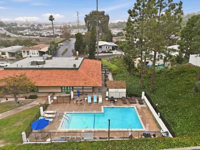 2130 Sunset Drive SPC 94, Vista, CA 92081