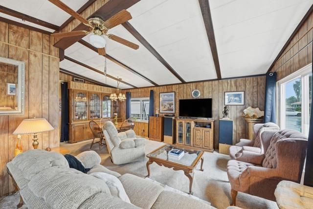 2130 Sunset Drive SPC 94, Vista, CA 92081