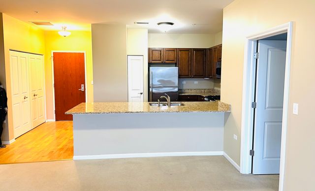 801 Village Center Drive 204, Burr Ridge, IL 60527