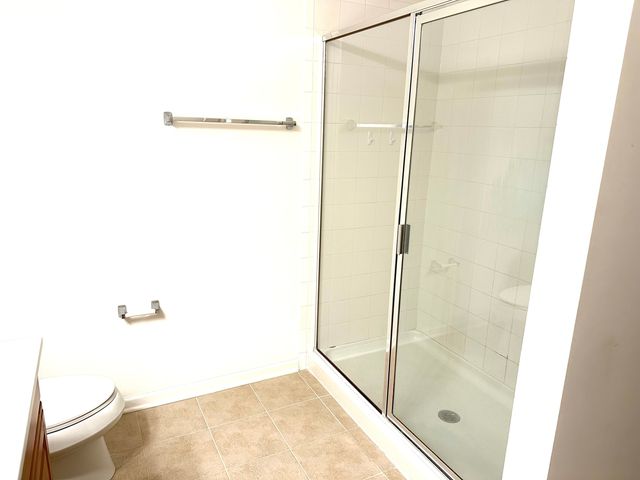 801 Village Center Drive 204, Burr Ridge, IL 60527