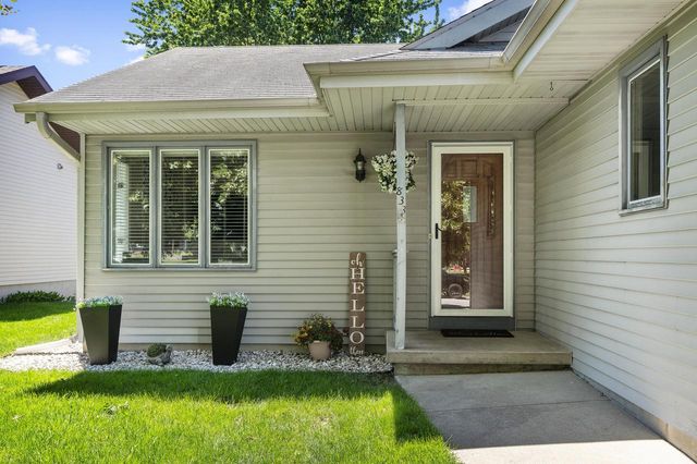 833 W Mohawk TRAIL, De Forest, WI 53532