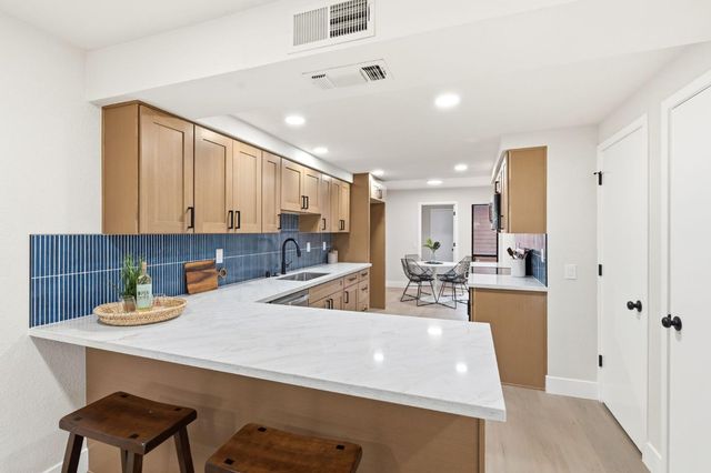 231 Portinao Cir, Sacramento, CA 95831