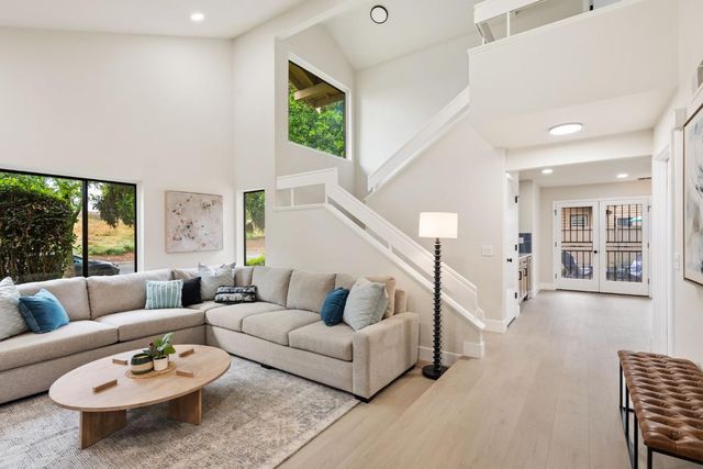 231 Portinao Cir, Sacramento, CA 95831