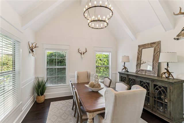 1077 Sinclair Point, St Simons Island, GA 31522