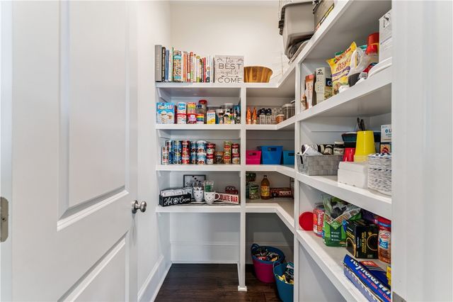 1077 Sinclair Point, St Simons Island, GA 31522