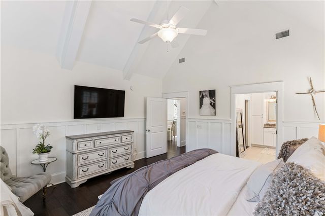 1077 Sinclair Point, St Simons Island, GA 31522