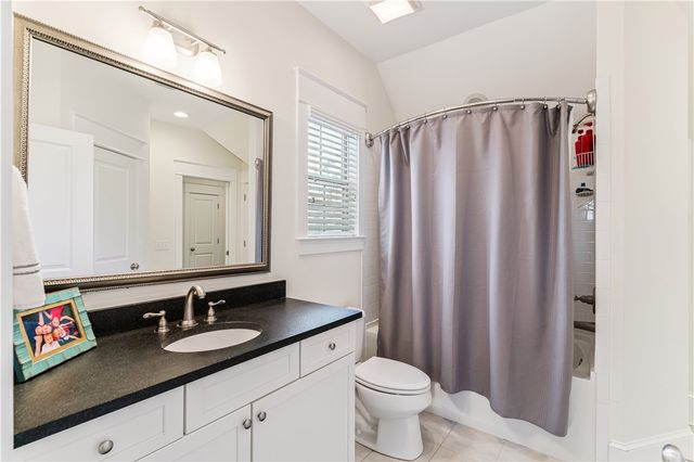 1077 Sinclair Point, St Simons Island, GA 31522