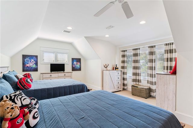 1077 Sinclair Point, St Simons Island, GA 31522