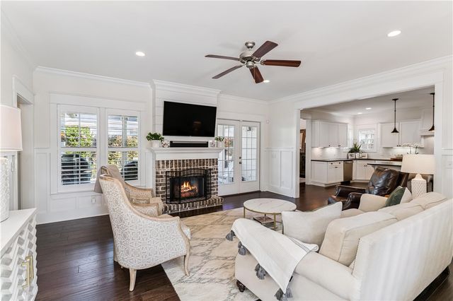 1077 Sinclair Point, St Simons Island, GA 31522