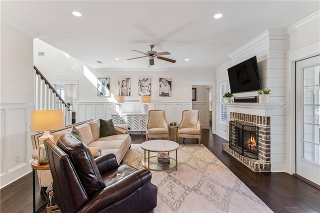 1077 Sinclair Point, St Simons Island, GA 31522