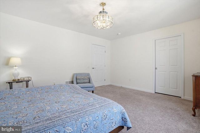 3912 INDEPENDENCE DR, Easton, PA 18045