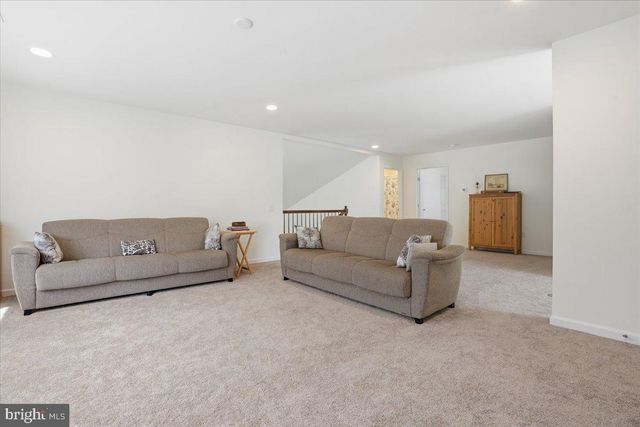 3912 INDEPENDENCE DR, Easton, PA 18045