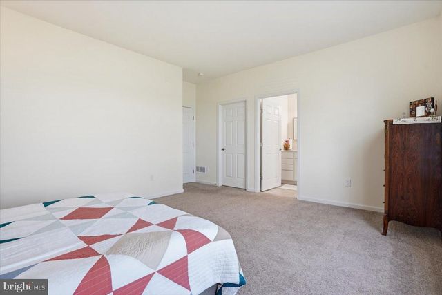 3912 INDEPENDENCE DR, Easton, PA 18045