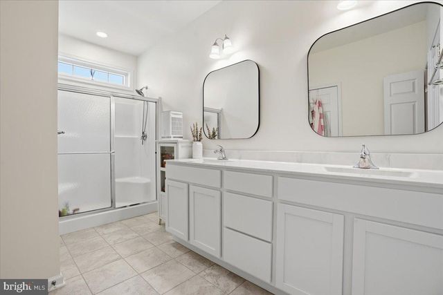 3912 INDEPENDENCE DR, Easton, PA 18045
