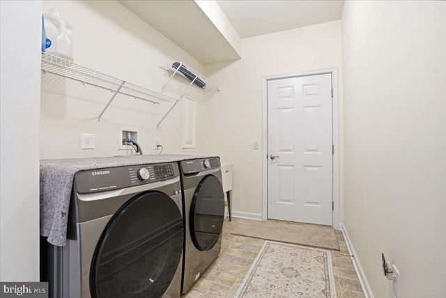 3912 INDEPENDENCE DR, Easton, PA 18045