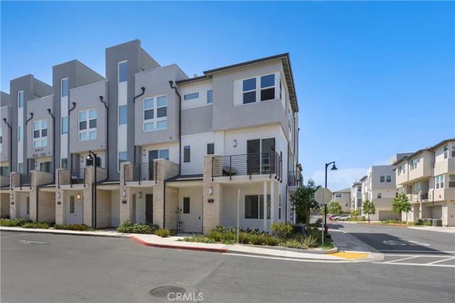 1102 W Bushell St, Anaheim, CA 92805