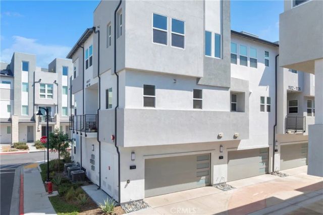 1102 W Bushell St, Anaheim, CA 92805